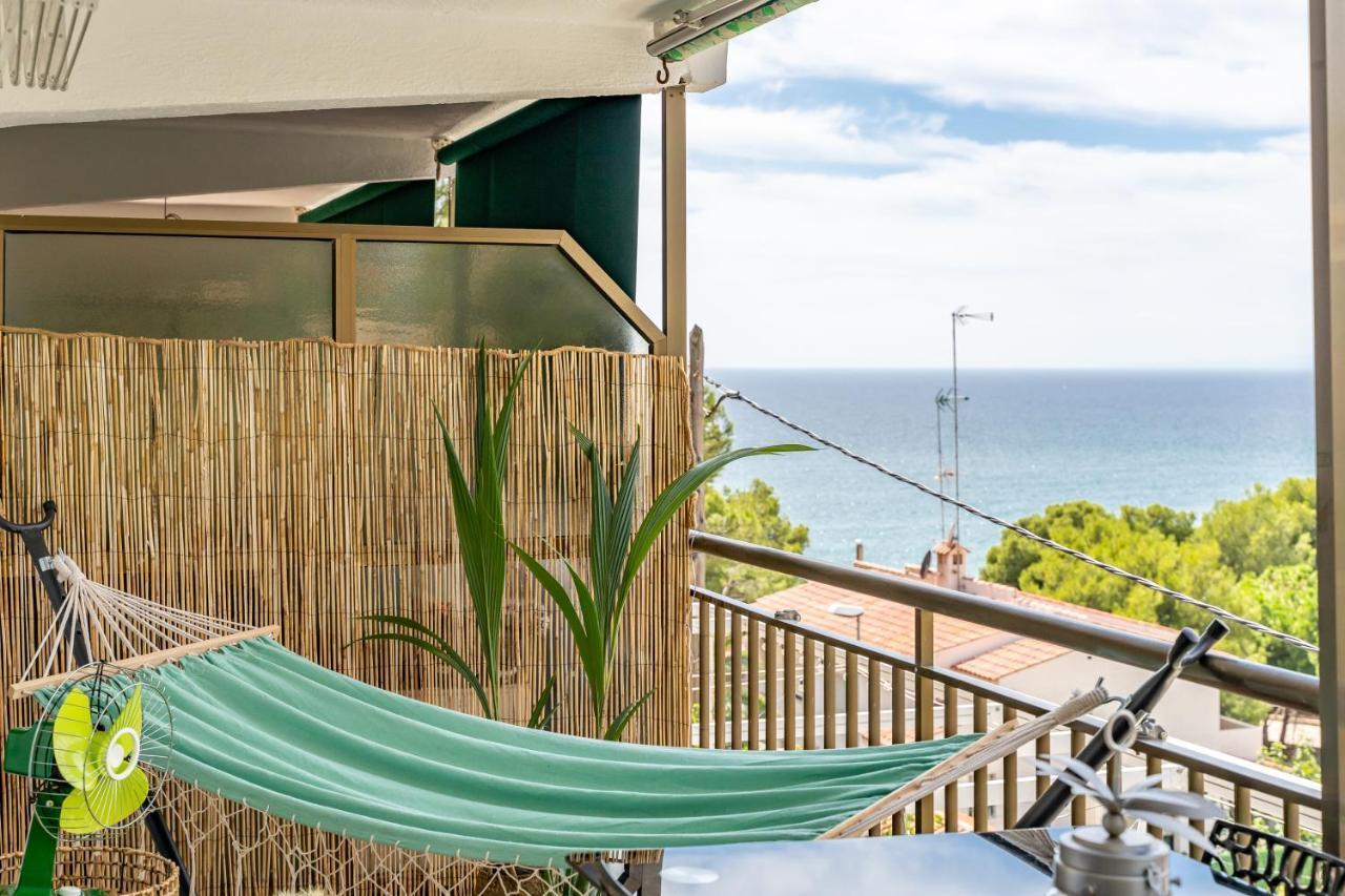 Beach Front Retro Hideaway In Salou Eksteriør bilde